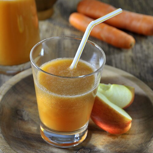 Apple carrot ginger smoothie