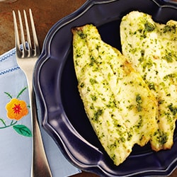 Grilled fish fillet with pesto sauce | Philips