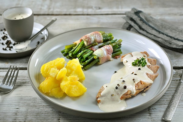 Grilled pork tenderloin with potatoes and green beans | Philips