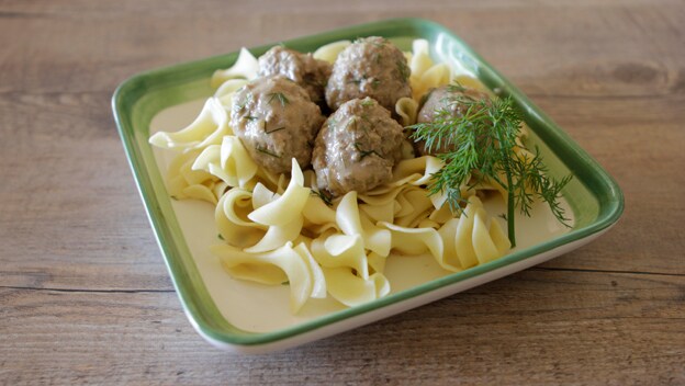 Swedish meatballs in dill cream sauce | Philips