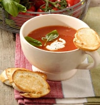 Classic Tomato Soup with Garlic Bread | Philips