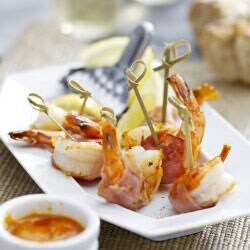 King Prawns in Ham with Red Pepper Dip | Philips