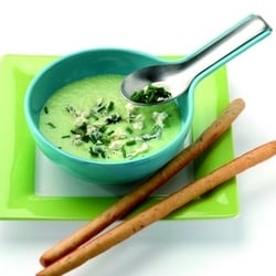 Chilled spring onion soup with blue cheese | Philips