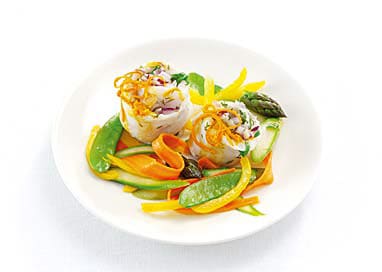 Small fish rolls with colourful vegetables | Philips