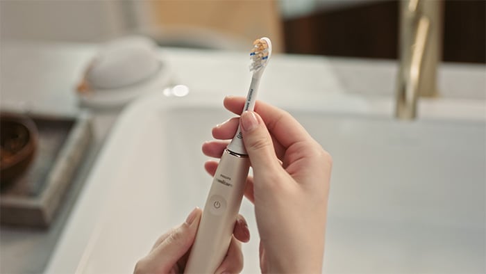 How to replace your Philips Sonicare Premium All-in-One brush head