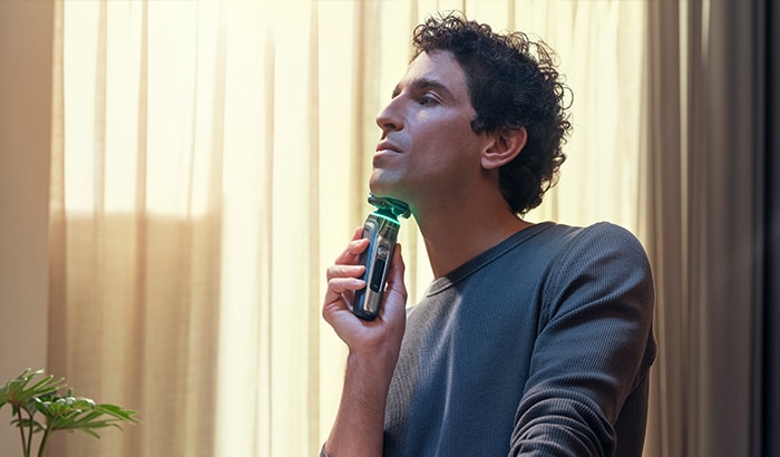 How to replace the shaving heads on the S9000 shaver