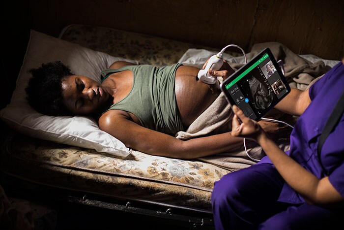 Download image (.jpg) Philips Lumify with Reacts allows a midwife in a remote location to call upon an obstetrician to provide perspective and guidance (opens in a new window)
