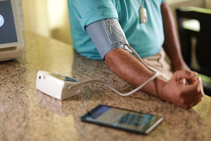 Download image (.jpg) Philips Remote Member Monitoring Solution with Blood Pressure Cuff (opens in a new window)