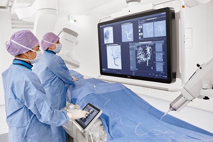 Download image (.jpg) Philips Azurion image guided therapy platform (opens in a new window)