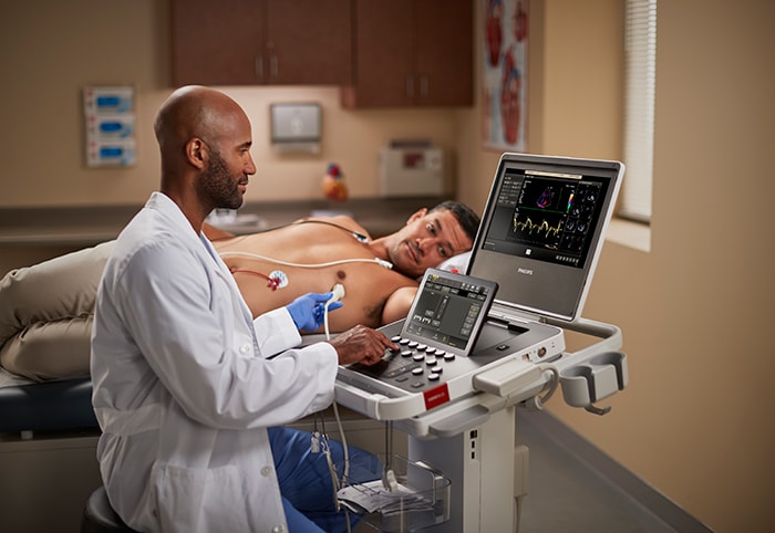 Ultrasound Compact 5500CV in use with patient