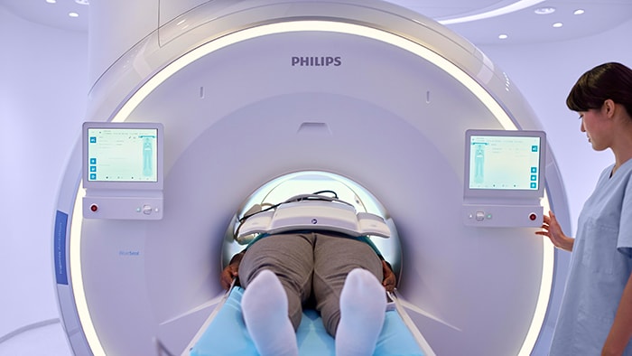 Philips Ingenia Ambition helium-free MR scanner -  