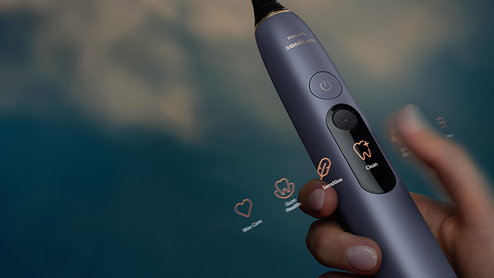 Easy on-handle navigation lets users select modes, intensities and feedback. -  